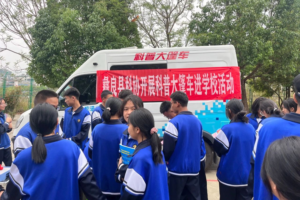 1745332422985768.jpg 2.jpg