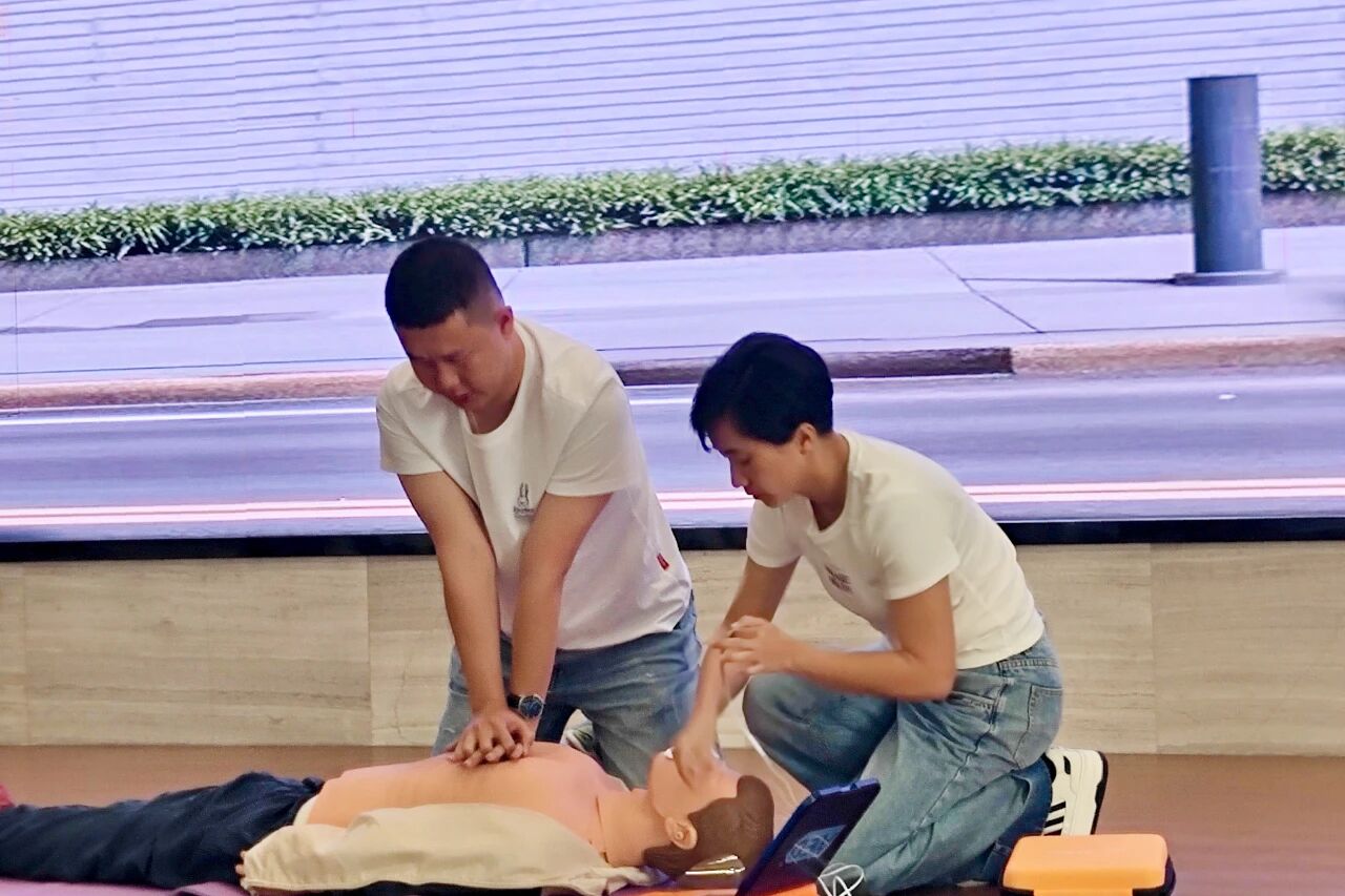 1759060826489664.jpg 4.jpg