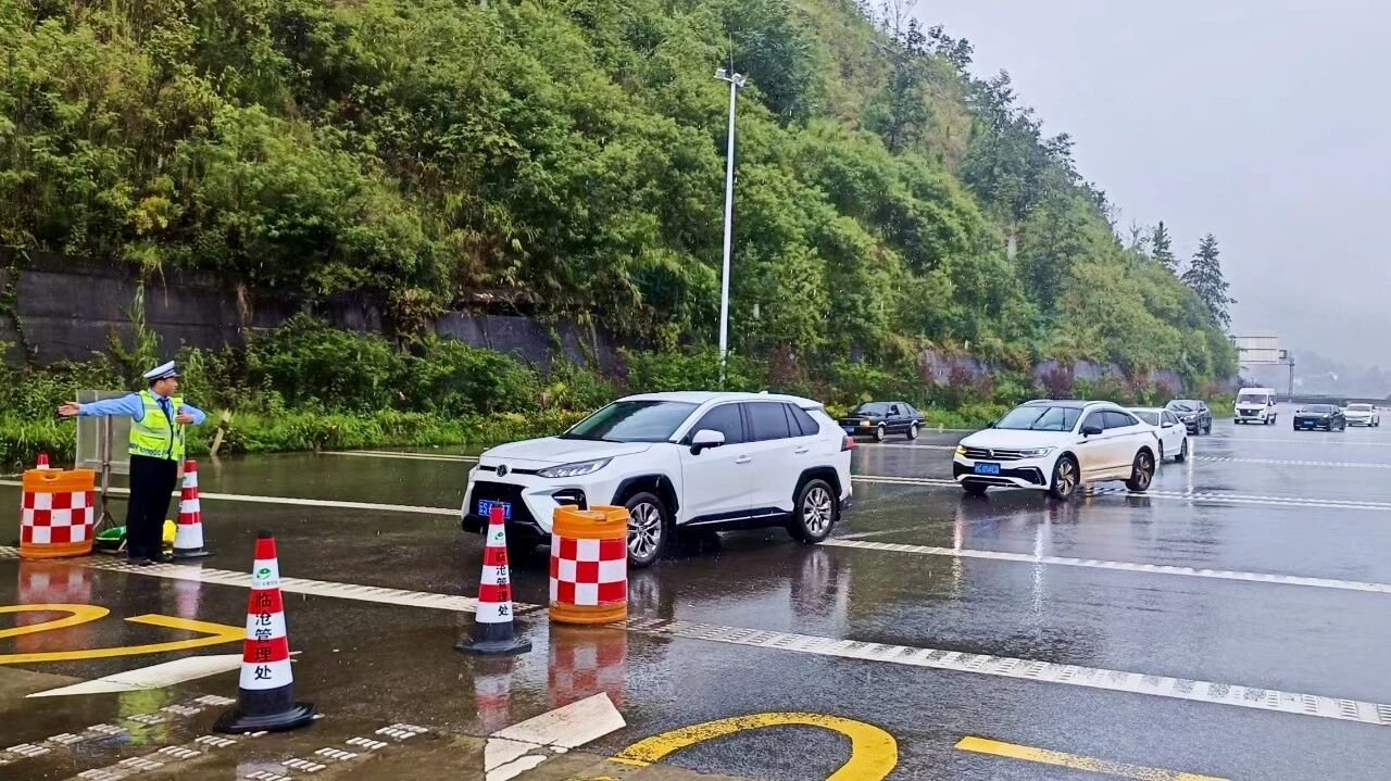 1759583752614869.jpg 1.jpg