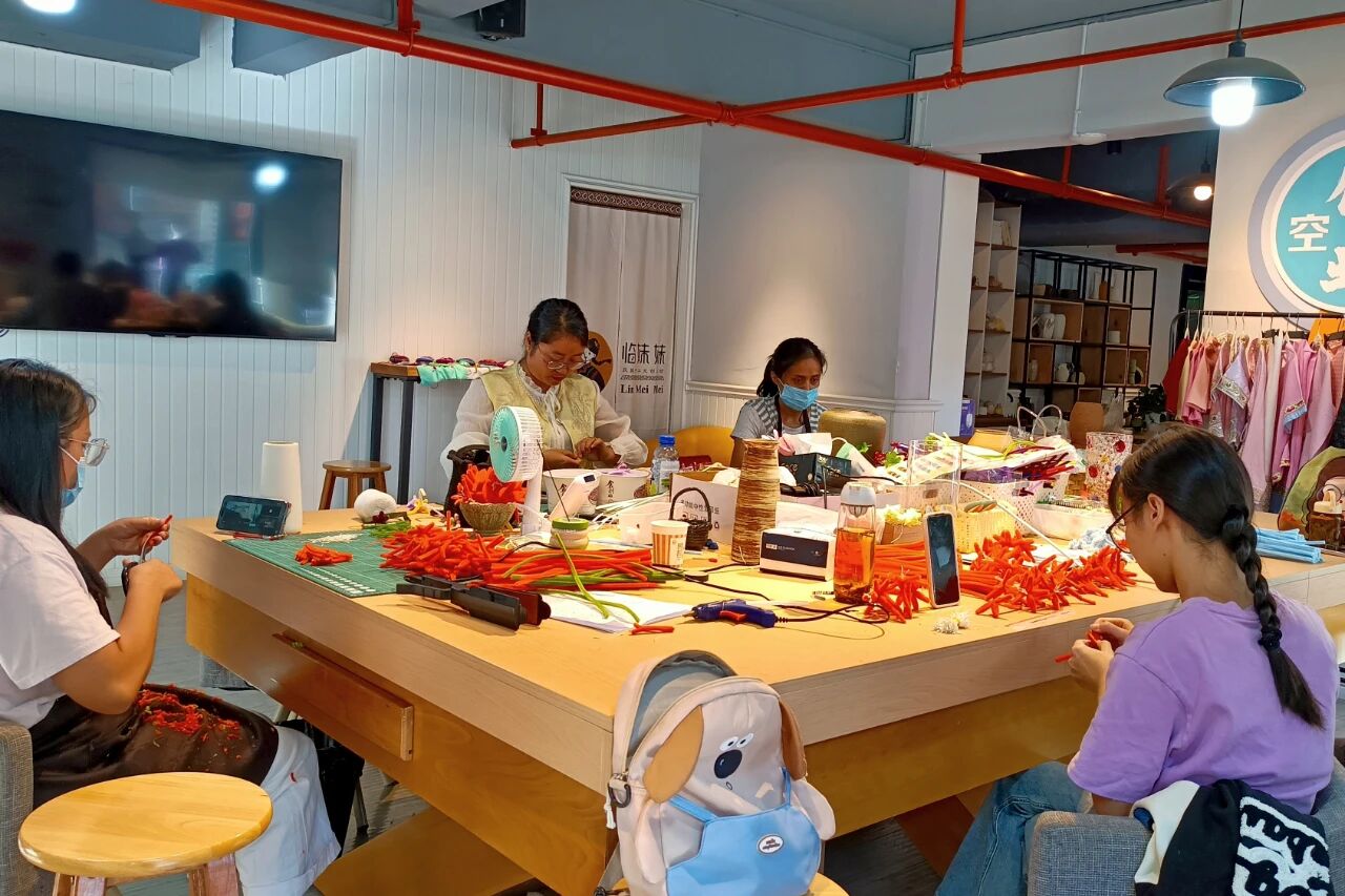 1760535608971258.jpg 3.jpg